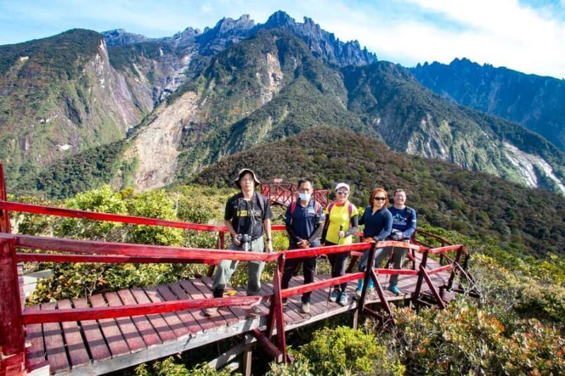 Kota Kinabalu: Maragang Hill Sunrise Hike Day Tour - What the Reviews Say