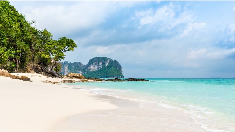 Krabi: 4 Islands Day Tour by Speedboat or Longtail Boat - Poda Island for sand, swimming, and lunch