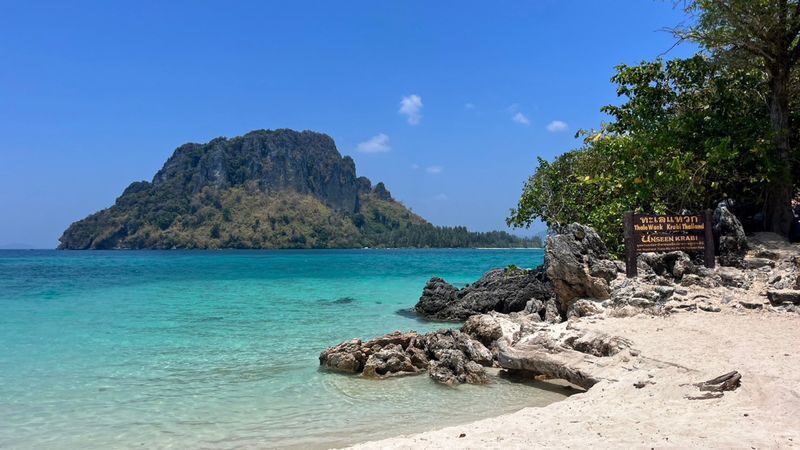 Krabi 4 Islands Day Tour with Snorkeling - Speedboat travel and the day’s pace