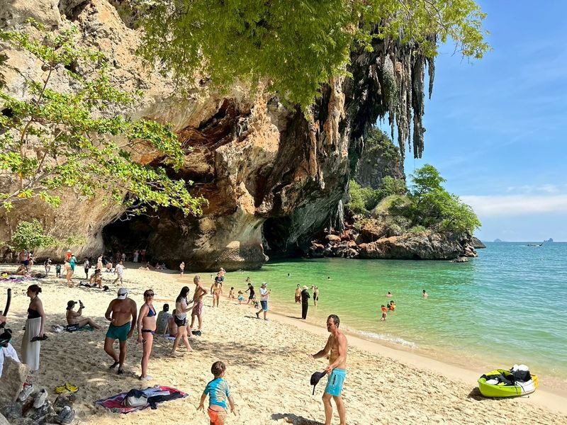 Krabi 4 Islands Day Trip with Snorkeling & Sightseeing - Friendly guides, but make questions specific