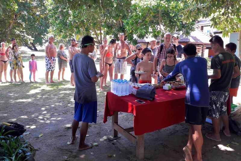 Krabi 4 Islands Full-Day Speedboat Tour with Snorkeling - Koh Ngai is a quiet finish
