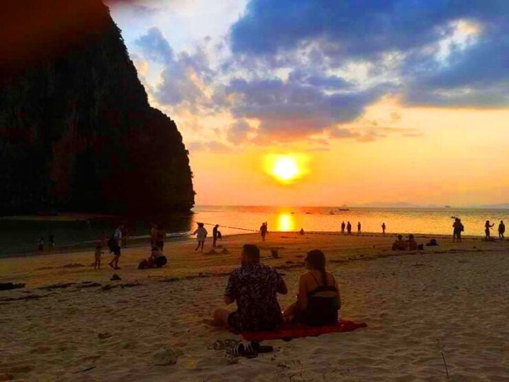 Krabi: 4 Islands Sunset Snorkeling Tour With BBQ Dinner - Experience Highlights