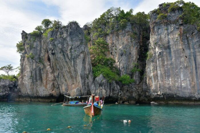 Krabi: 7 Islands Sunset Tour With Buffet Dinner & Snorkeling - Savoring the Sunset Dinner on Koh Poda