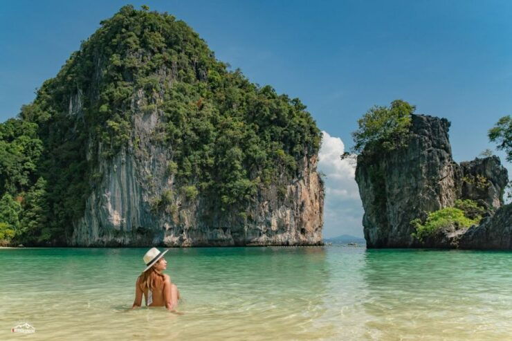 Krabi Hong Island by Luxury Vintage Boat - Activity Details