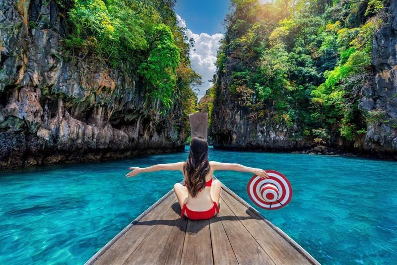 Krabi Hong Island Half-Day Sunset and Bioluminescent Snorkeling Tour - A long afternoon, not a race between islands