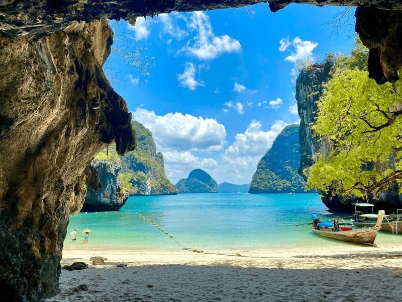Krabi Hong Islands One-Day Speedboat & Island Hopping Tour - A speedboat day out from Krabi