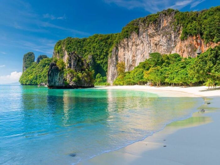 Krabi: Hong Islands Private Boat Trip & Snorkeling - Restrictions and Suitability