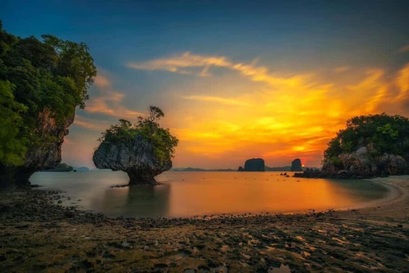 Krabi: Hong Islands Sunset Tour by Speedboat with BBQ Dinner - Hong Lagoon: A Quiet Waterway