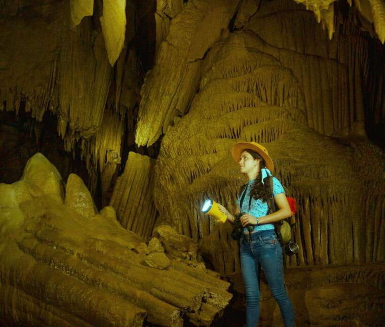 Krabi: Mangroves and Khao Kanab Nam Cave Tour With Lunch - Tour Experience