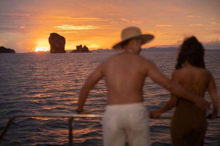 Krabi: Phi Phi Island Luxury Sunset Cruise by Meka Catamaran - Onboard Amenities and Meals