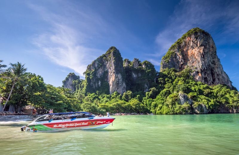 Krabi Phi Phi Islands & Maya Bay Full-Day Tour with Snorkeling - Why Phi Phi and Maya Bay make a strong day out