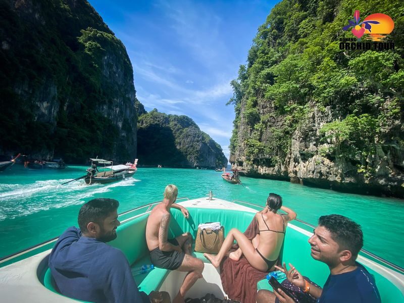 Krabi Phi Phi Islands & Maya Bay Full-Day Tour with Snorkeling - What the guide praise tells you