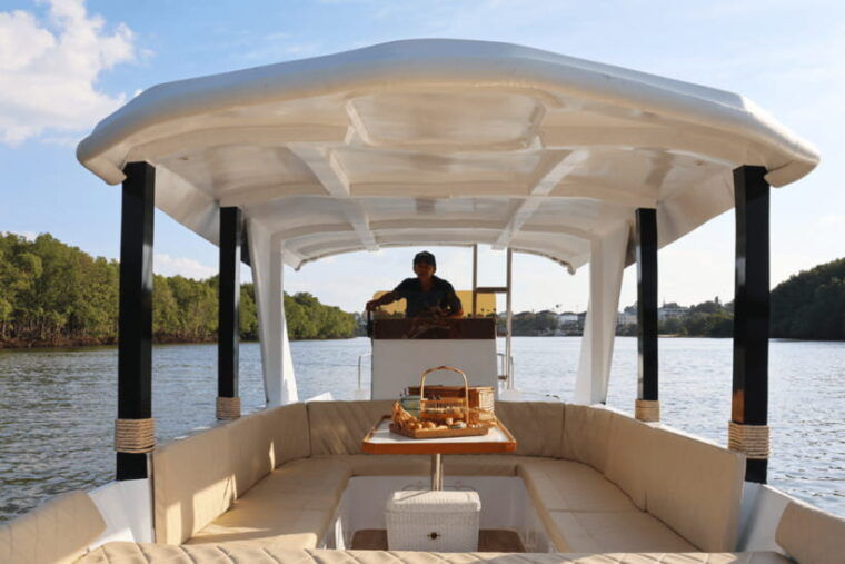 Krabi: Premium Private Speedboat 4 Island/Hong Island Tour - Tour Features