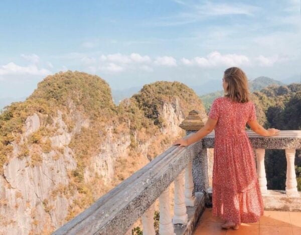 Krabi: Private Full-Day Sightseeing Tour With Thai Lunch - Krabi Town and Beaches
