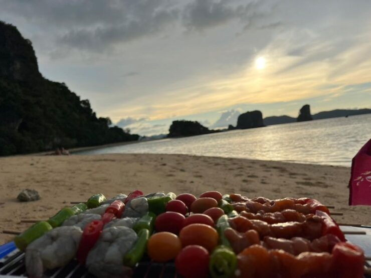 Krabi: Sunset Hong Island By Luxury Vintage Boat With BBQ - Experience Highlights