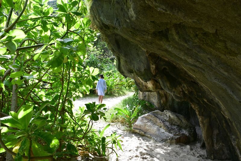 Krabi to Phi Phi Cove: Speedboat & Longtail Island Combo - Guides and crew can make a difference