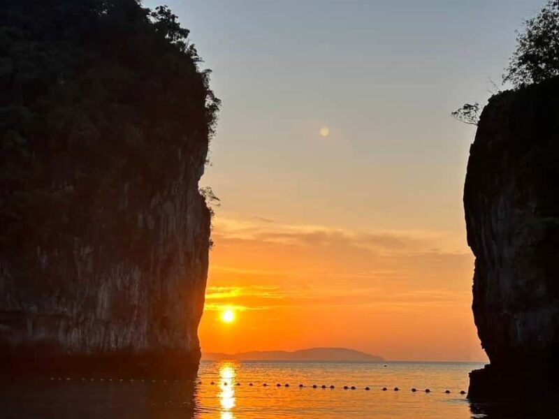 Krabis Whisper: Phi Phi & 4 Islands Sunset Speedboat Tour - The Bottom Line