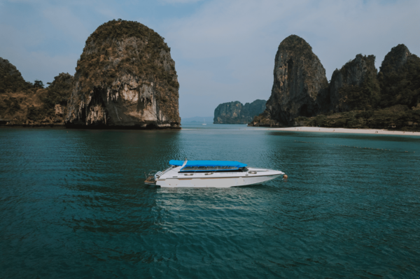 Krabi:Speedboat Transfer to Phi Phi Islands - Break Down