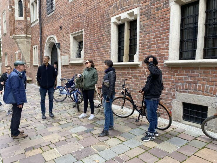 Krakow: 2 Hours Old Town Bike Tour - Booking Information