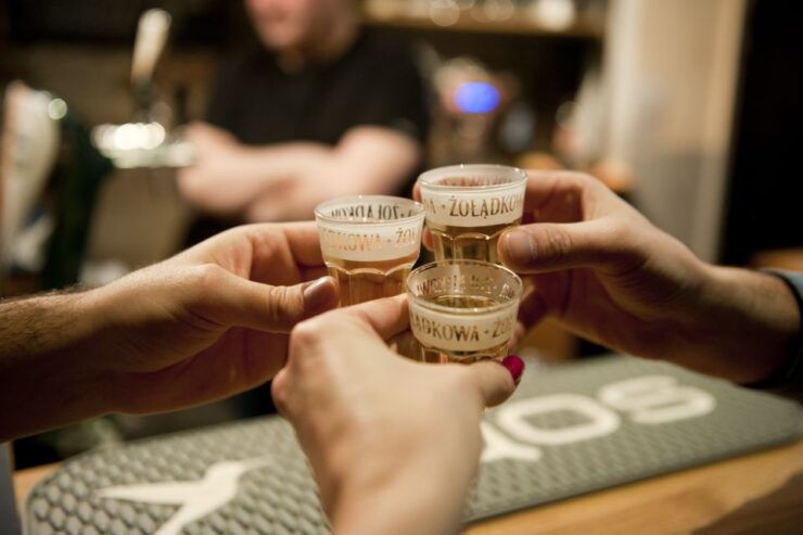 Krakow: 3-Hour Guided Secret Foodies Tour - Tour Duration and Group Size