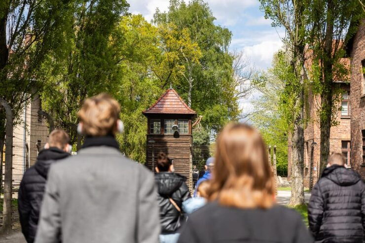Krakow: Auschwitz-Birkenau Entry Ticket & Transportation - Key Points