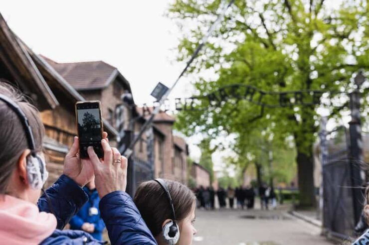 Krakow: Auschwitz & Birkenau Licensed Tour & Pickup Options - Key Points