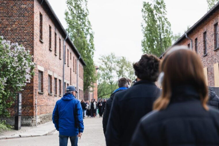 Krakow Auschwitz-Birkenau Memorial Guided Tour Meeting Point - Who This Tour Is Perfect For