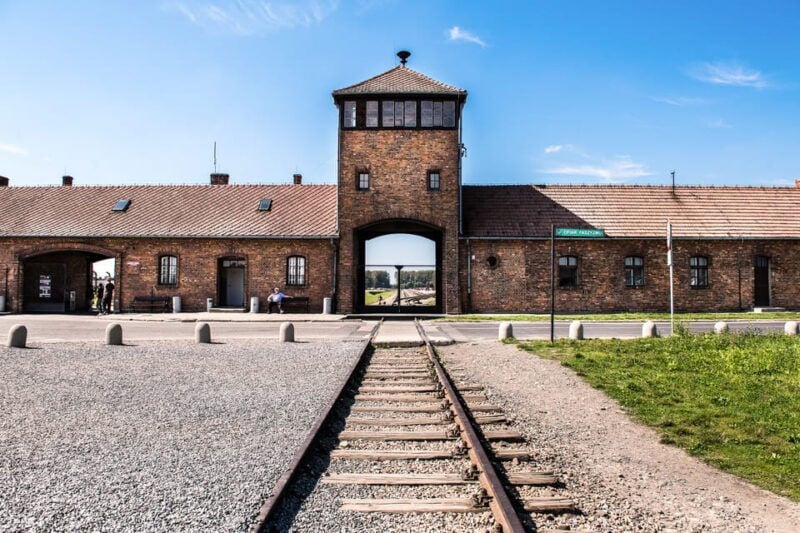 Krakow: Auschwitz-Birkenau & Wieliczka Salt Mine Day Tour - What Makes This Tour Stand Out?