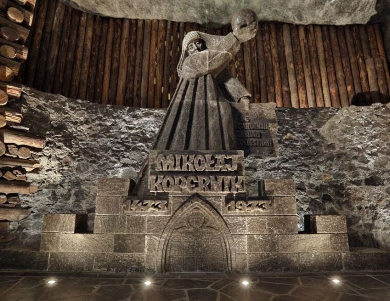 Krakow: Auschwitz-Birkenau & Wieliczka Salt Mine with Lunch - Practical Tips for Making the Most of the Tour