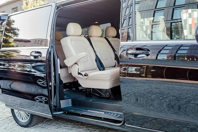 Krakow Balice Airport Shuttle Bus - Amenities and Features