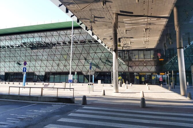Krakow Balice Airport Transfer: Private Round Trip - Reviews and Ratings Summary