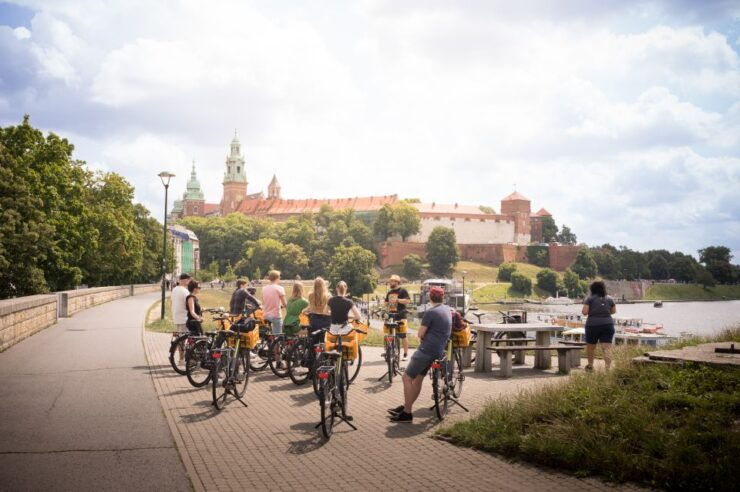 Krakow: Bike Tour of Old Town, Jewish Quarter and the Ghetto - Good To Know