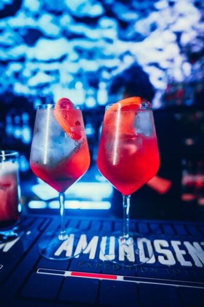 Krakow: Bottomless Brunch With 3-Course Meal and Drinks - Krakow Dining Experience