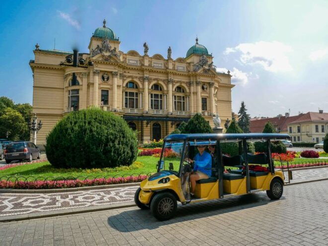 Krakow: City Sightseeing Tour by Electric Golf Cart - Important Meeting Point