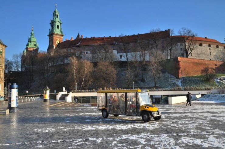 Krakow: City Sightseeing Tour by Electric Golf Cart - Experience Krakows History and Districts