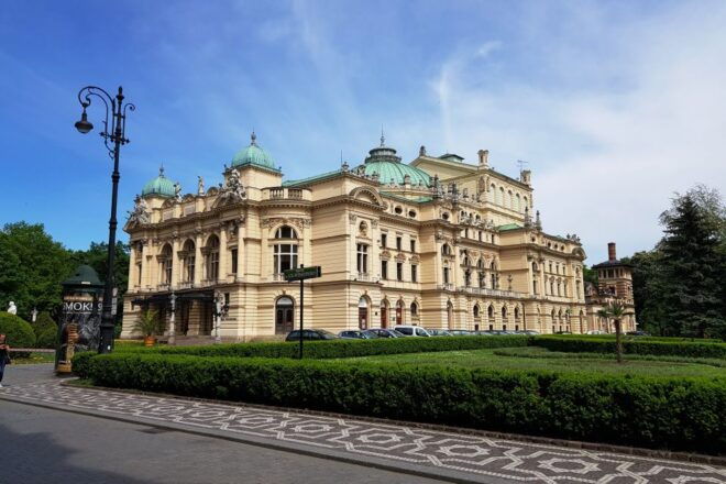 Krakow: City Tour by Electric Golf Cart - Old Town Exploration