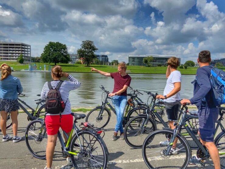 Krakow: Complete Bike Tour With All the Highlights - Good To Know