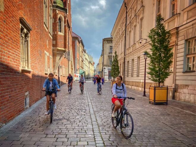 Krakow: Complete Bike Tour With All the Highlights - Kazimierz - Jewish Quarter