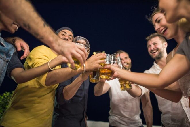 Krakow: Craft Beer Tasting City Walking Tour - Local Pubs and Bars