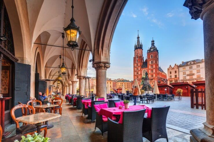 Krakow: E-Car City Tour - Itinerary Highlights