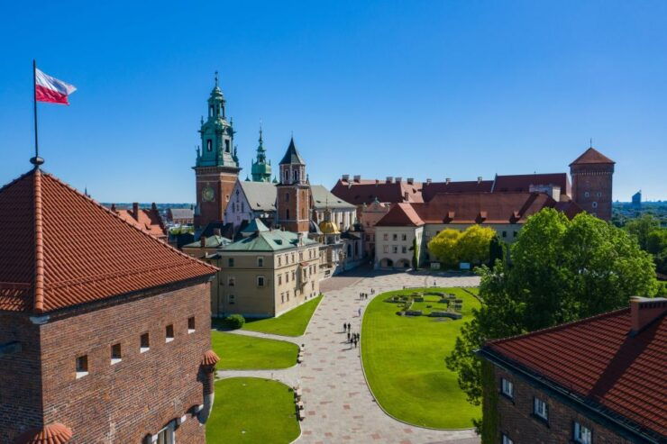 Krakow: Electric Car Sightseeing Tour - Itinerary Highlights