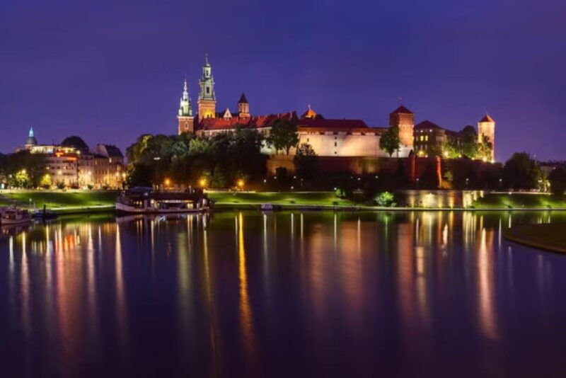 Krakow: Evening Gondola Cruise - Experience the Magic of Krakow from the Vistula River: The Evening Gondola Cruise