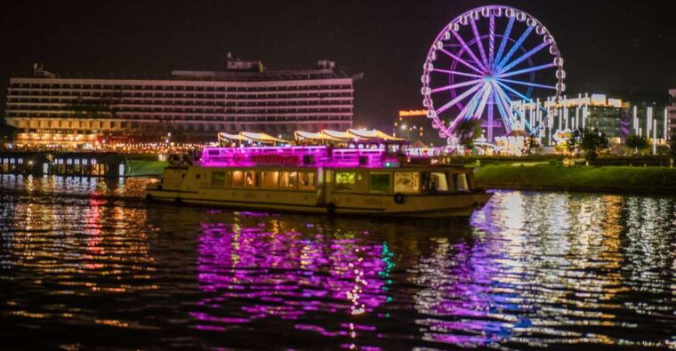 Kraków: Evening or Night River Cruise - Detailed Breakdown of the Itinerary