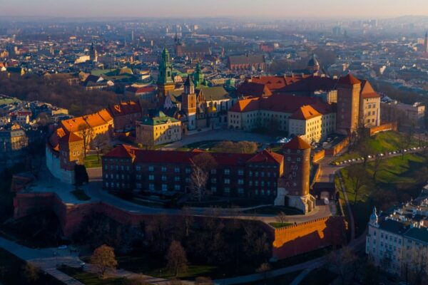 Krakow: Evening Sightseeing Cruise - Cruise Duration and Schedule