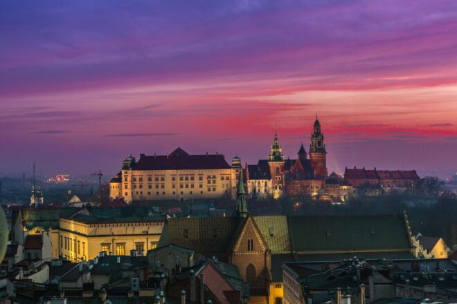 Krakow: Evening Walking Tour With Spooky Stories - Meeting Point and Accessibility