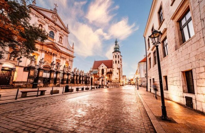 Krakow: Express Walk With a Local in 60 Minutes - Experience Highlights