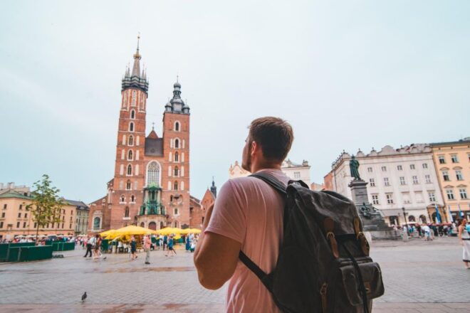 Krakow: Express Walk With a Local in 60 Minutes - Included in the Tour