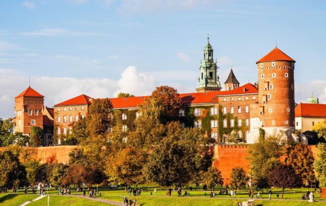 Krakow: Express Walk With a Local in 60 Minutes - Preparation and Requirements
