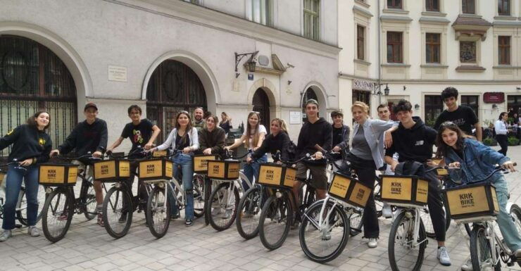Krakow: Full Tour, Old Town and Jewish Quarter Bike Tour - Experience Highlights