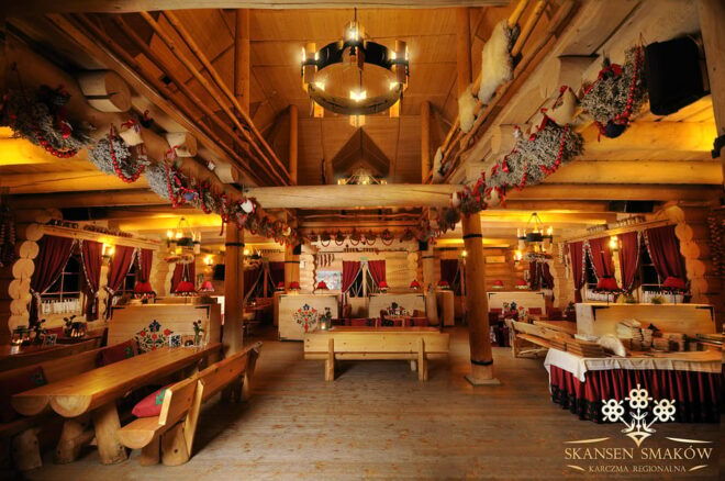 Krakow: Full Traditional Polish Dinner & Folk Show - Transportation and Accessibility